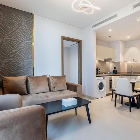 STAY Stunning 1 Bedroom Holiday Home Near Burj Khalifa Dubai Exteriör bild