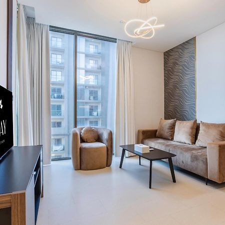 STAY Stunning 1 Bedroom Holiday Home Near Burj Khalifa Dubai Exteriör bild