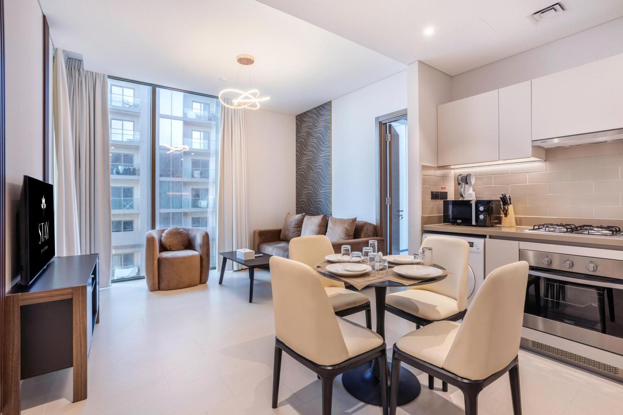 STAY Stunning 1 Bedroom Holiday Home Near Burj Khalifa Dubai Exteriör bild