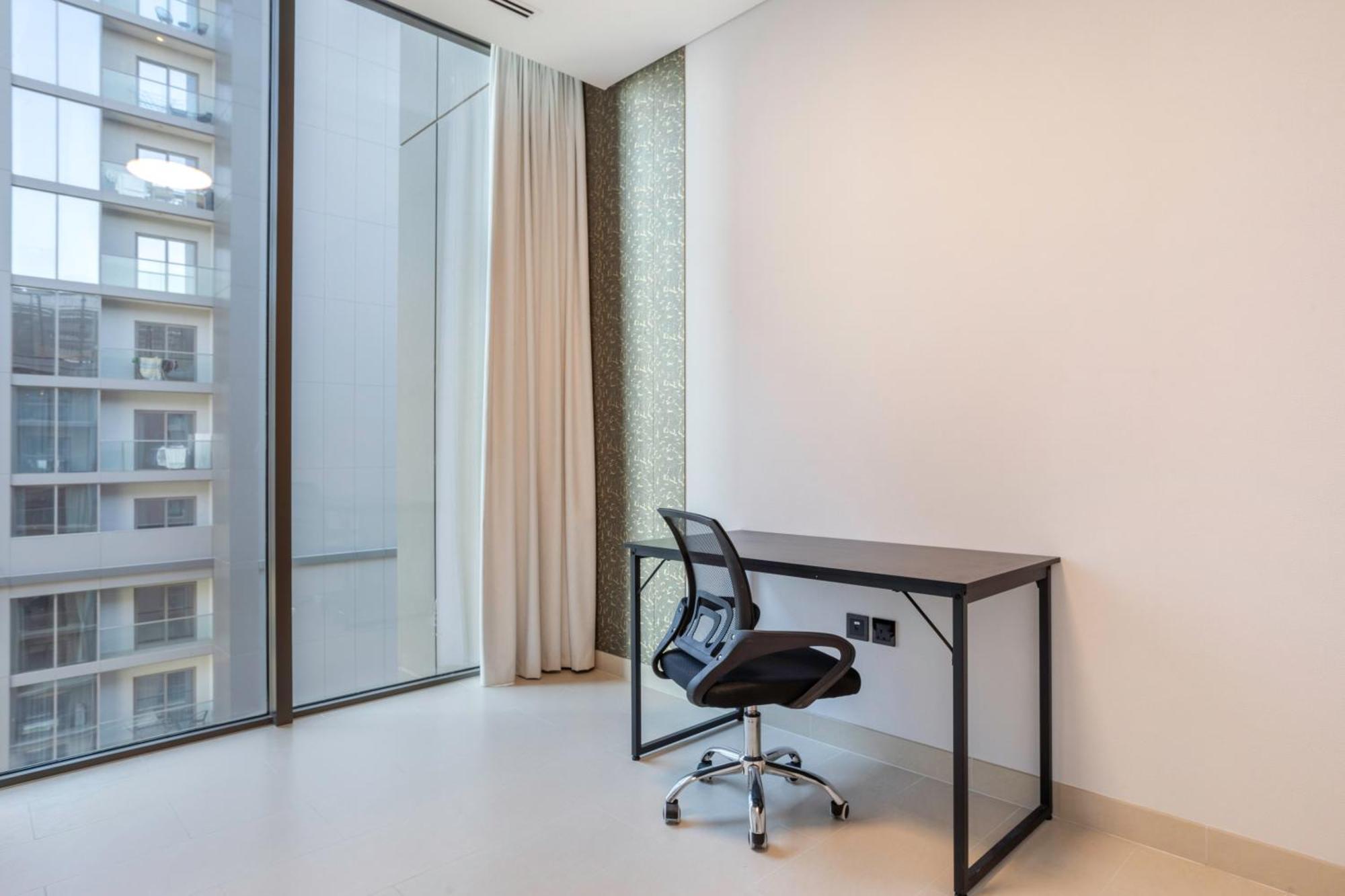STAY Stunning 1 Bedroom Holiday Home Near Burj Khalifa Dubai Exteriör bild