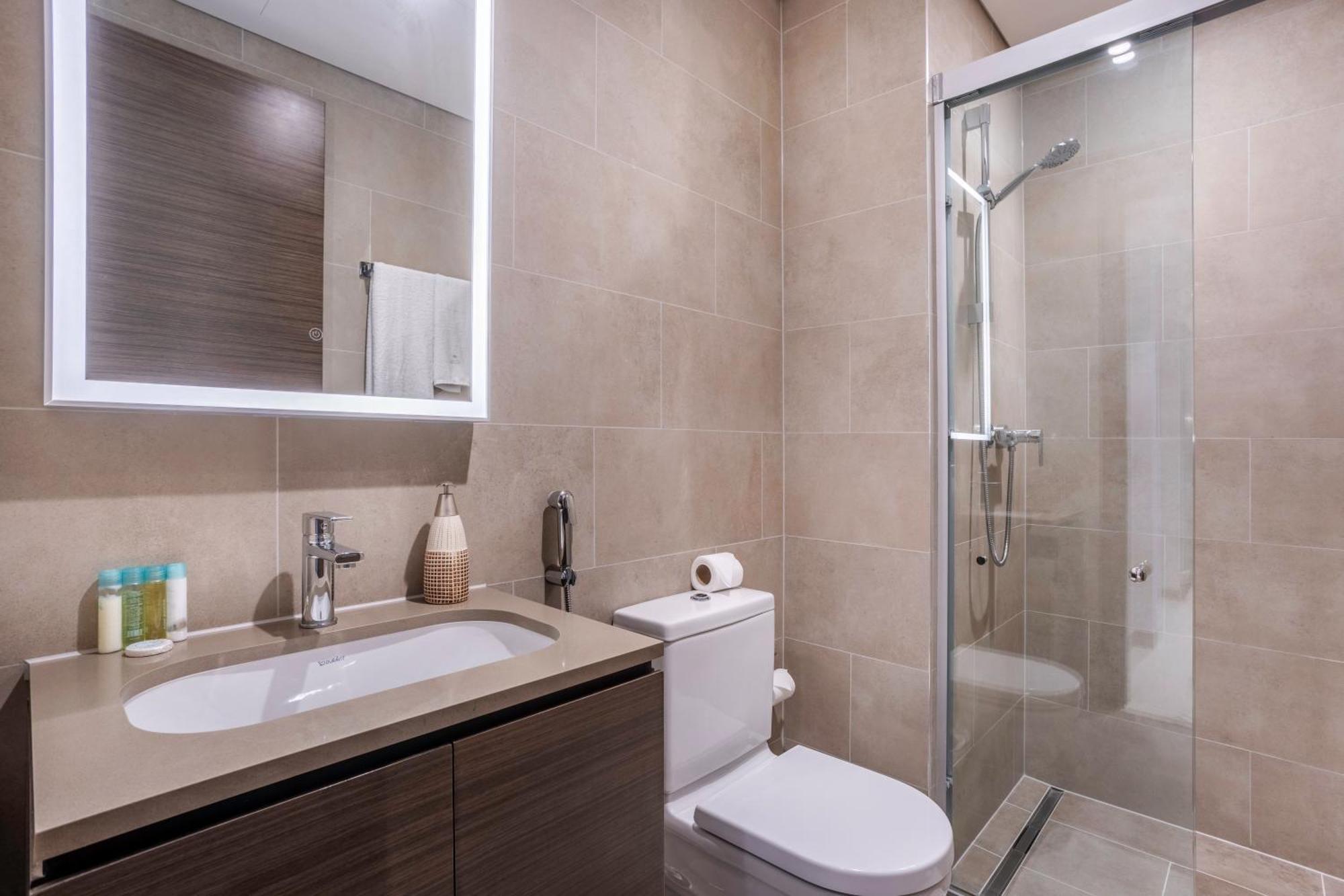 STAY Stunning 1 Bedroom Holiday Home Near Burj Khalifa Dubai Exteriör bild